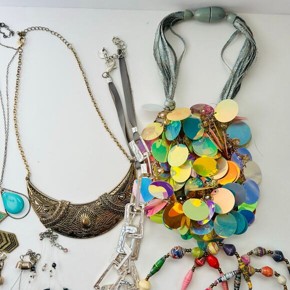 10 Colorful Fun Statement Necklaces Felt Roses Beads Patina Flashy Festive - Picture 4 of 5